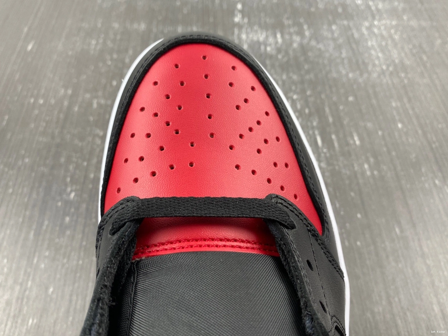 1 (2015) Low Jordan 705329-001 Bred - Retro 0207